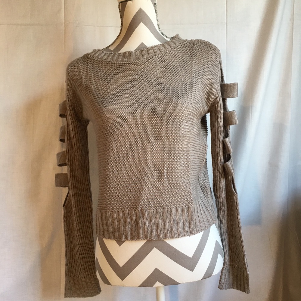 Serendipity: Tan lightweight cropped Cutout on Sleeves sweater M(J)